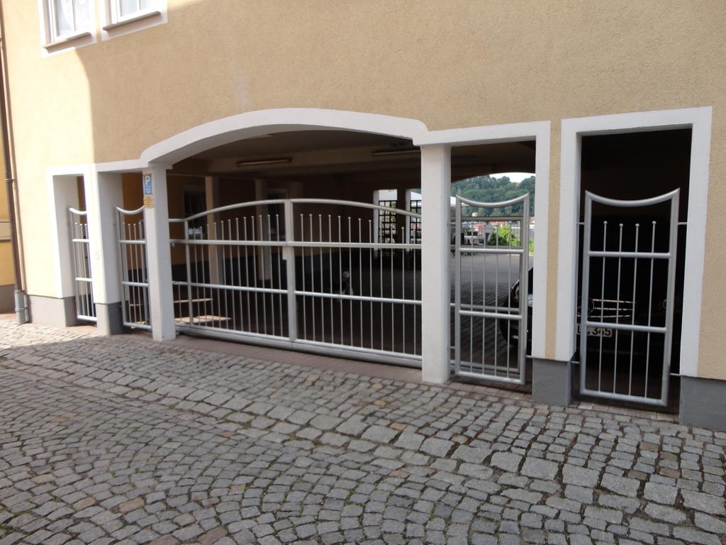 Hotel Am Schloss ディポルディスヴァルト エクステリア 写真